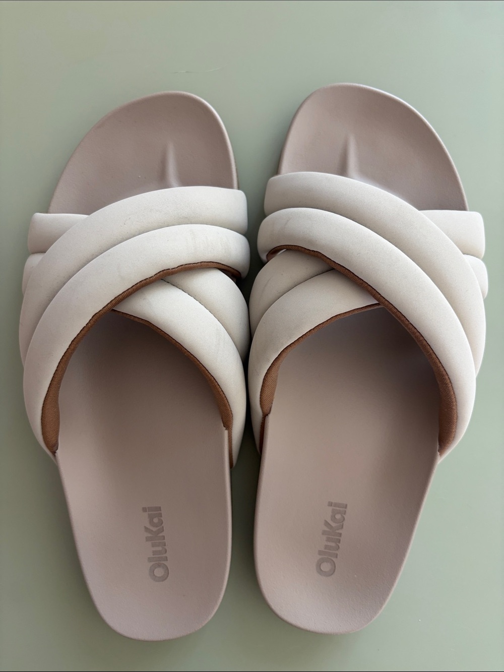 Olukai Slides size 7